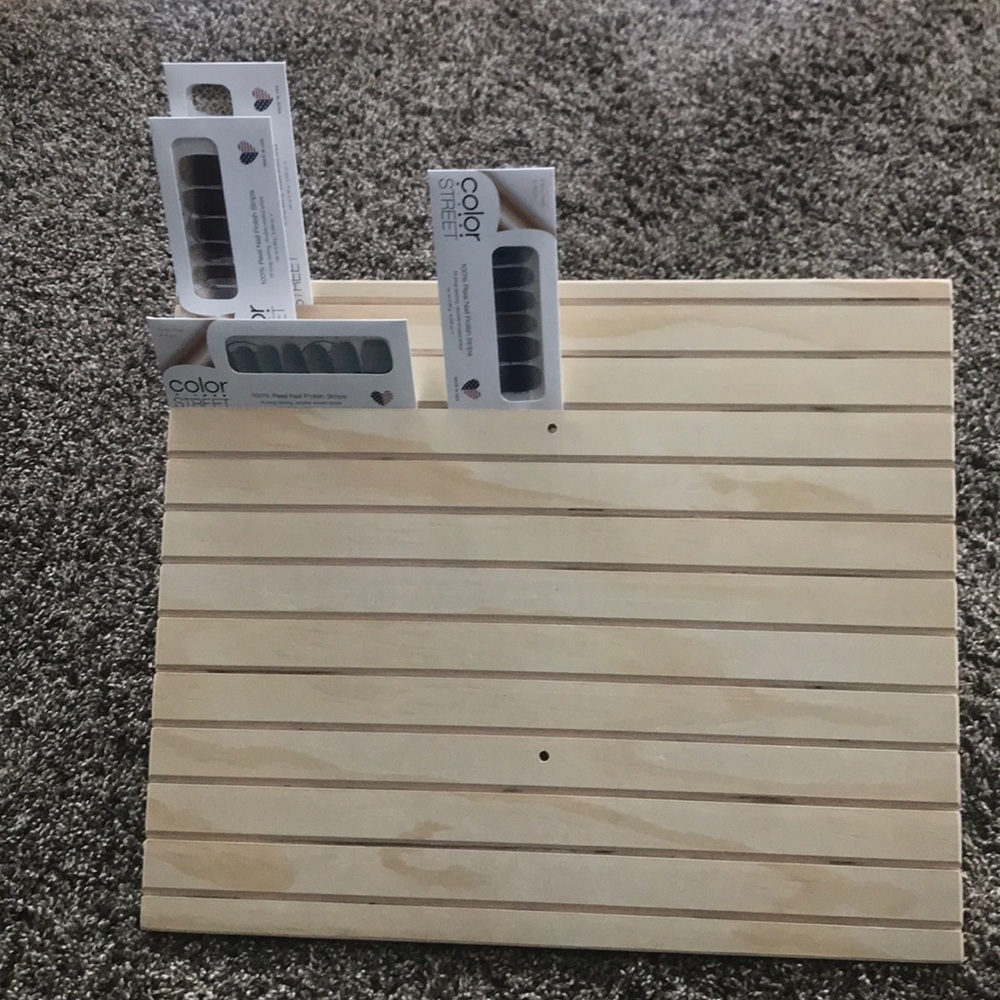 Color Street nail strip stand.
